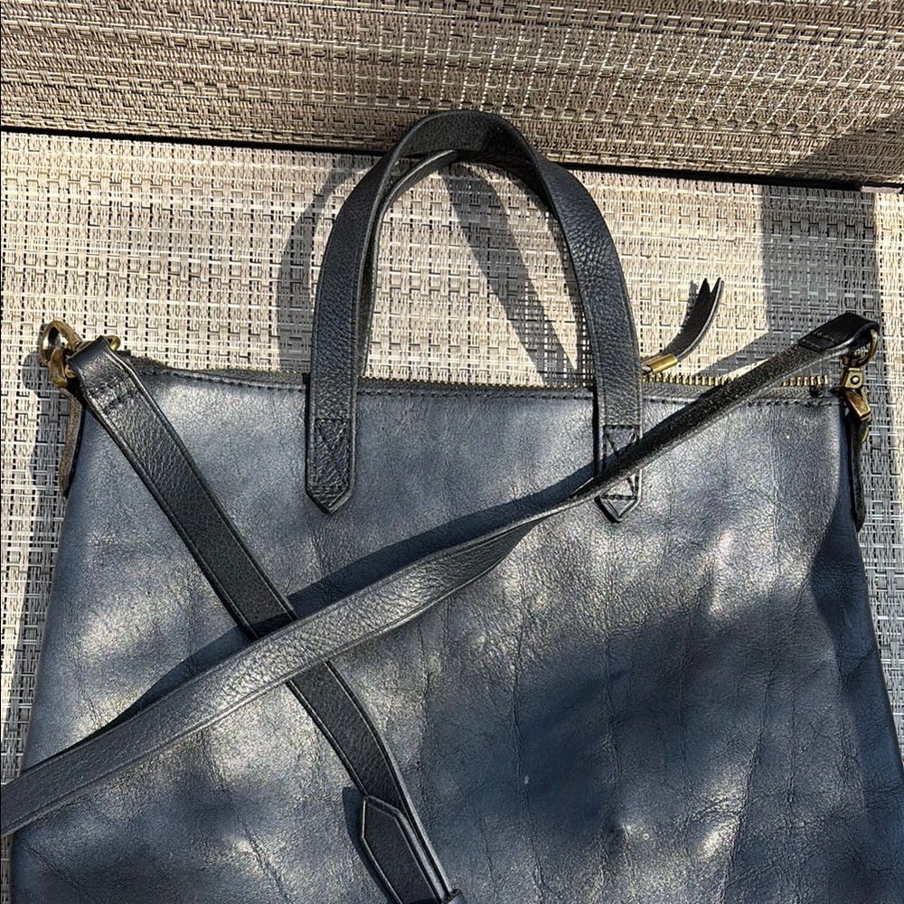 Madewell Dark Navy Leather Crossbody Tote - Picture 2 of 13
